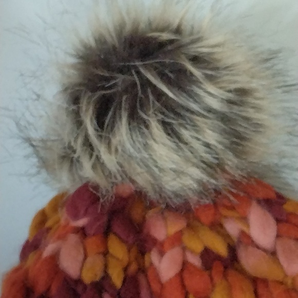 New With Tags Wonderly Brand Chunky Crochet Bean Cap (Hat) - Picture 14 of 16